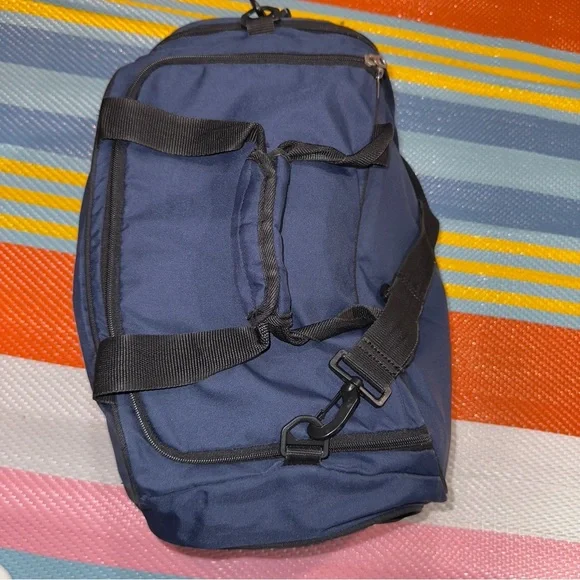 Nike Medium Size Navy Blue Black Duffel Bag with Logo - Picture 6 of 11